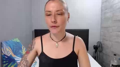 Snapshot of caro_milf_ chatting on September 2025 11:27:01 PM Caro milf  online show from September 2025 11:27:01 PM