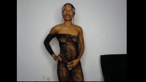 Snapshot of carobaby8 chatting on June 2026 04:02:01 AM caroline online show from June 2026 04:02:01 AM