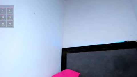 Snapshot of carol100597 chatting on October 2025 12:53:01 AM karol online show from October 2025 12:53:01 AM