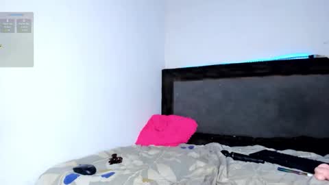 Snapshot of carol100597 chatting on November 2025 05:19:02 AM karol online show from November 2025 05:19:02 AM