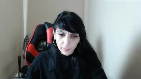 Carol Mathevs online show from November 2025 07:18:02 AM