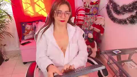 CAROL online show from December 2025 01:04:02 PM