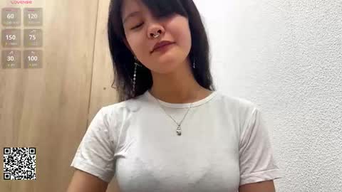 Kim online show from November 2025 01:23:01 PM