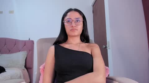 Caroline online show from December 2024 02:42:02 AM