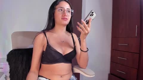 Caroline online show from December 2024 05:23:02 PM