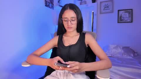 Caroline online show from February 2025 07:07:01 PM