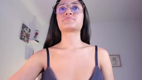 Caroline online show from February 2025 09:46:01 PM