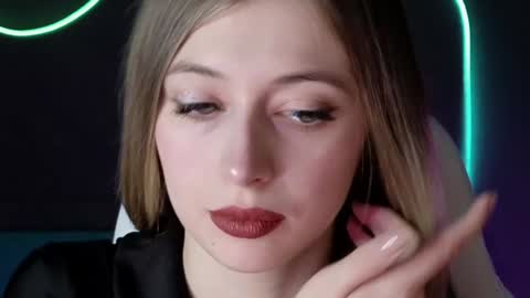Carolina online show from December 2024 08:01:02 AM