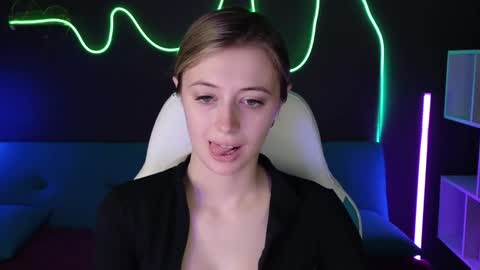 Carolina online show from December 2024 07:05:01 AM