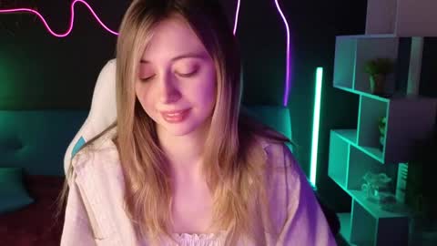 Carolina online show from December 2024 01:15:02 AM
