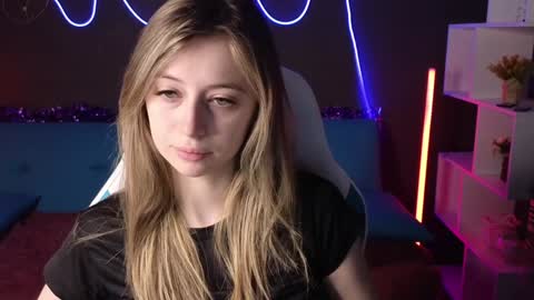 Carolina online show from January 2025 04:01:01 AM