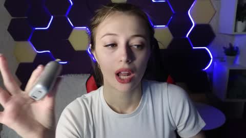 Carolina online show from January 2025 08:00:01 AM