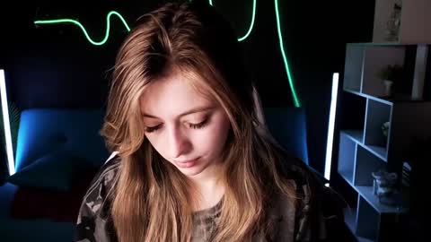 Carolina online show from January 2025 01:32:02 AM