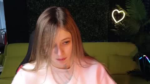 Carolina online show from February 2025 04:15:01 AM