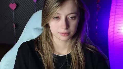 Carolina online show from February 2025 04:25:01 AM