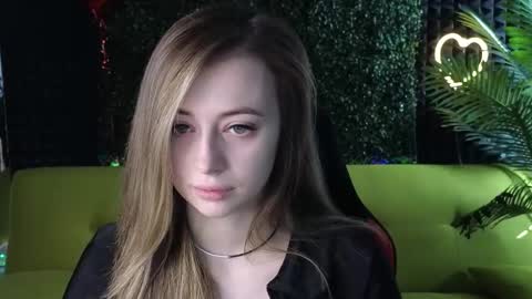 Carolina online show from February 2025 06:47:02 AM