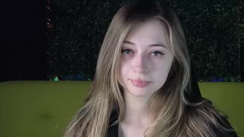 Carolina online show from March 2025 01:11:01 AM