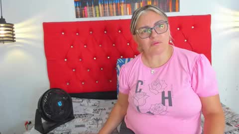 Snapshot of carolinacrus01 chatting on October 2025 05:09:01 PM Carolina online show from October 2025 05:09:01 PM