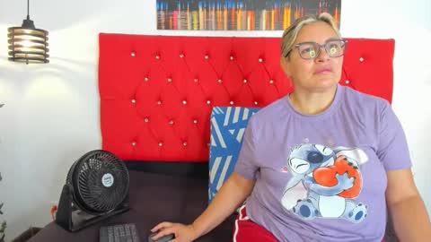 Snapshot of carolinacrus01 chatting on October 2025 02:56:02 PM Carolina online show from October 2025 02:56:02 PM