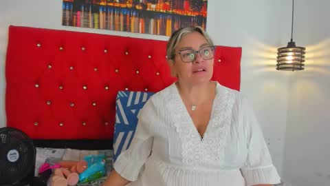 Snapshot of carolinacrus01 chatting on November 2025 04:51:02 PM Carolina online show from November 2025 04:51:02 PM