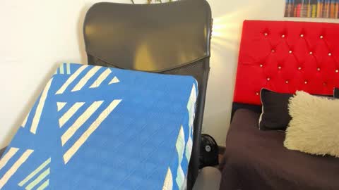 Snapshot of carolinacrus01 chatting on November 2025 03:10:02 PM Carolina online show from November 2025 03:10:02 PM