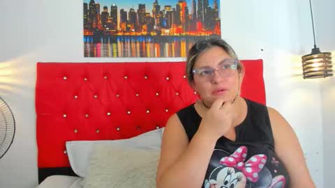 Snapshot of carolinacrus01 chatting on March 2026 04:46:01 PM Carolina online show from March 2026 04:46:01 PM