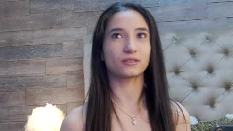 carolinahart online show from December 2025 08:10:01 AM