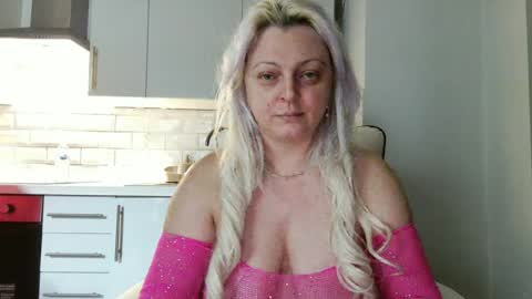 Snapshot of carolinasmith_xx chatting on July 2026 11:18:01 PM carolinasmith_xx online show from July 2026 11:18:01 PM