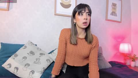  Caroline  online show from January 2025 11:58:02 AM