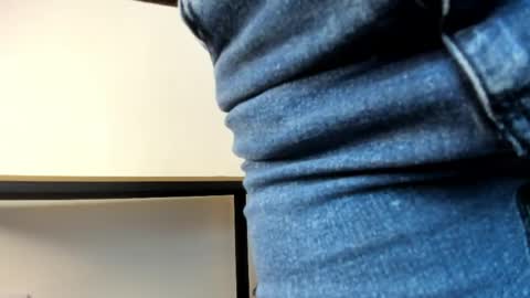  Caroline  online show from April 2026 11:27:01 AM