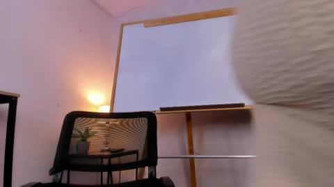  Caroline  online show from April 2026 10:29:01 AM