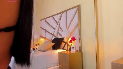 Caroline online show from November 2025 01:31:01 PM