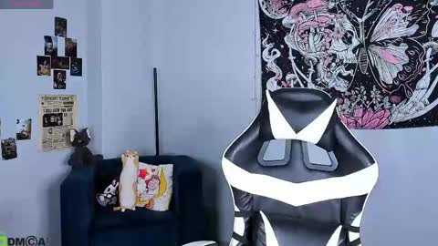 CarolineRichter online show from April 2026 02:57:01 AM