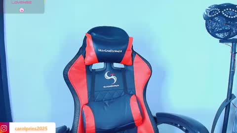 Carolinhe  online show from November 2025 09:02:01 PM