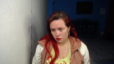 Carolinhe  online show from February 2026 08:04:01 PM