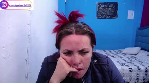 Carolinhe  online show from March 2026 08:25:01 PM