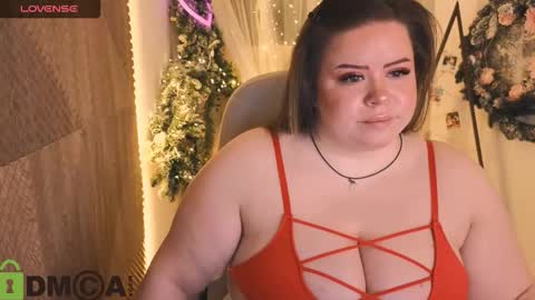 caroll_li online show from December 2025 08:02:02 PM