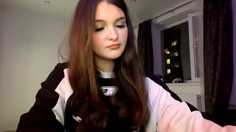 Elizabeth online show from September 2025 04:30:01 PM