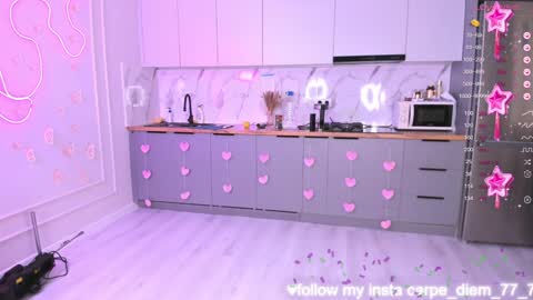 Snapshot of carpe_diemmm chatting on December 2024 02:45:02 AM Yummi online show from December 2024 02:45:02 AM