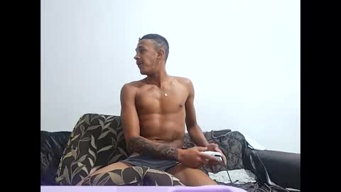 Snapshot of casal_hot13 chatting on September 2025 11:10:02 PM casal_hot13 online show from September 2025 11:10:02 PM