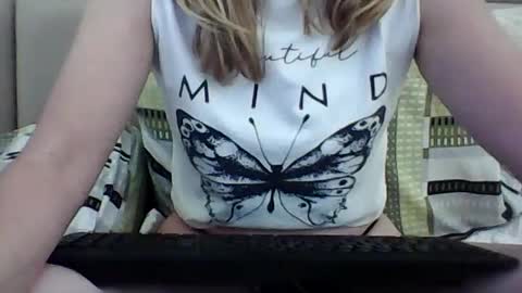 Snapshot of casaliniciantee chatting on June 2026 06:43:01 PM casaliniciantee online show from June 2026 06:43:01 PM