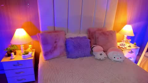 Casey Pierce  New Account online show from November 2025 08:08:01 PM