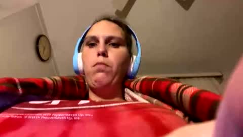 Cash Couple online show from November 2025 02:10:01 AM