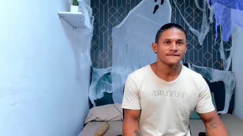 Casike online show from November 2025 07:27:02 PM