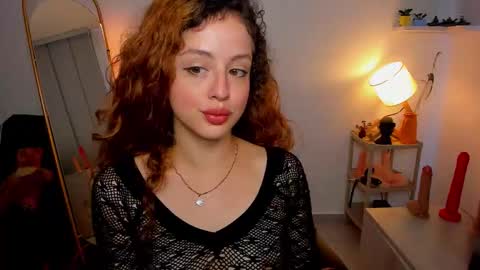 Cassie online show from September 2025 01:43:02 PM