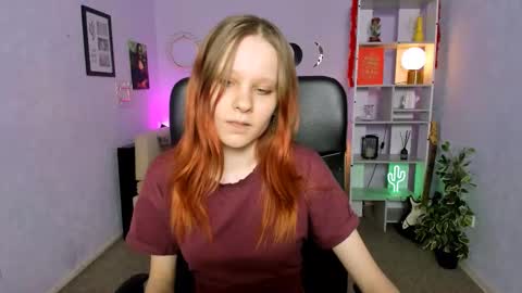 Snapshot of cassandra_nik chatting on March 2026 07:04:02 AM Cassandra online show from March 2026 07:04:02 AM