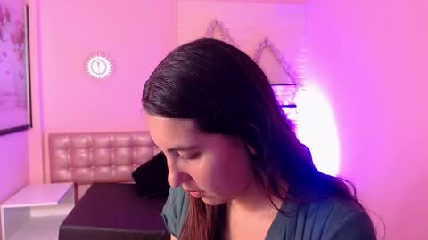 Snapshot of cassandra_ruizz chatting on October 2025 09:23:02 PM 573215024606 online show from October 2025 09:23:02 PM