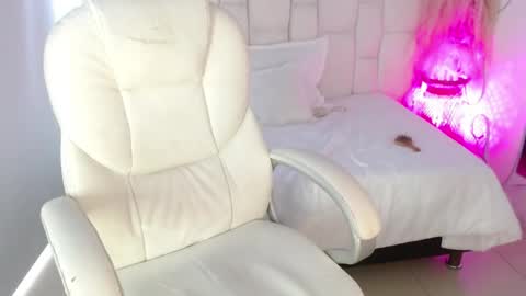 Cassandra online show from May 2026 01:07:02 PM