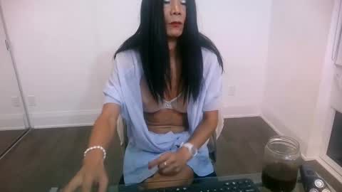 Cassi online show from October 2025 09:15:01 AM