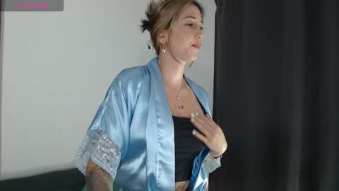 Susana independent model online show from November 2025 09:37:02 PM